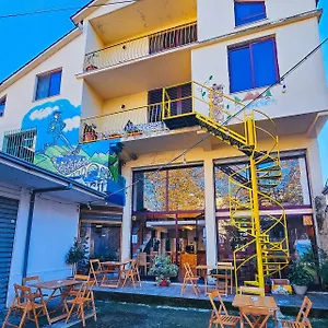Traveler Hostel